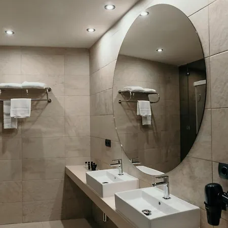 Hotel Via Aetcal & Wellness 2*