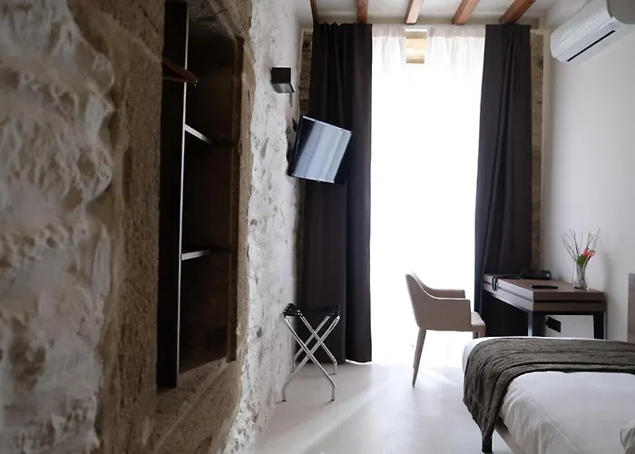 Via Aetcal & Wellness 2* Santiago de Compostela