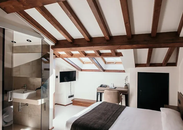 Hotel Via Aetcal & Wellness 2*